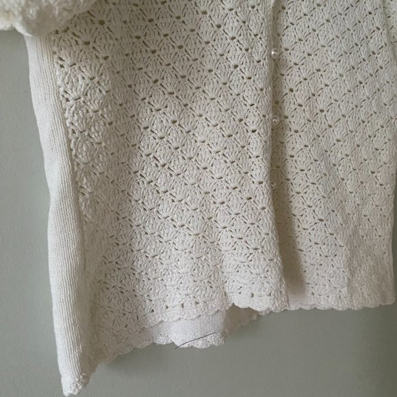 Basic Editions Vintage White Crochet Top with Scalloped Edges (Medium) - Picture 7 of 11